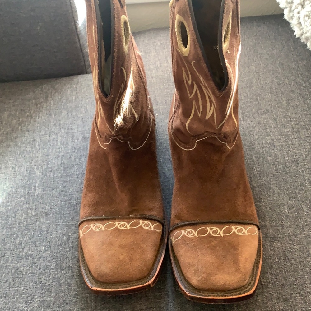 Justin cowboy boots